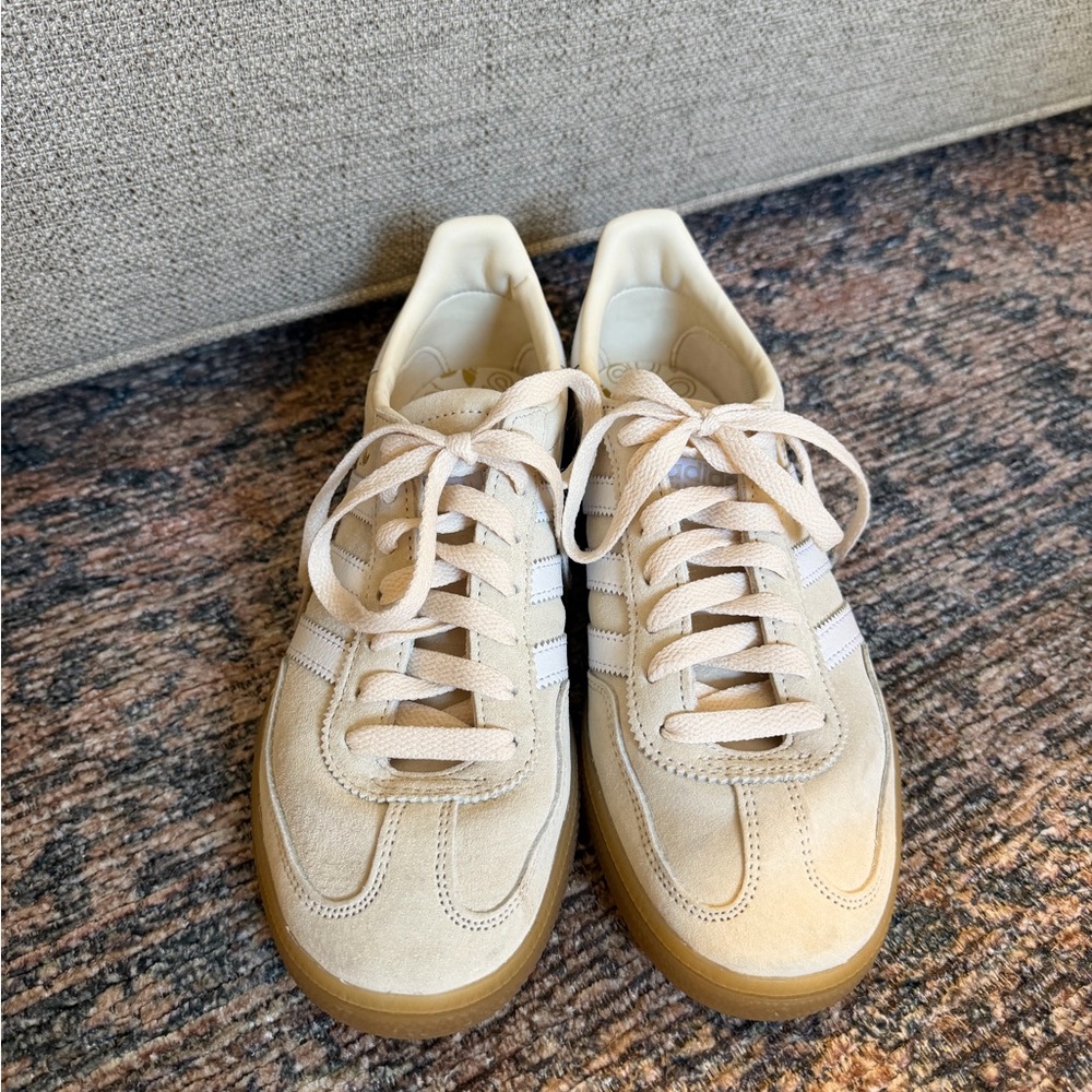 adidas Spezial Womens Sneakers in Cream, White and Gumsole - Picture 2 of 5
